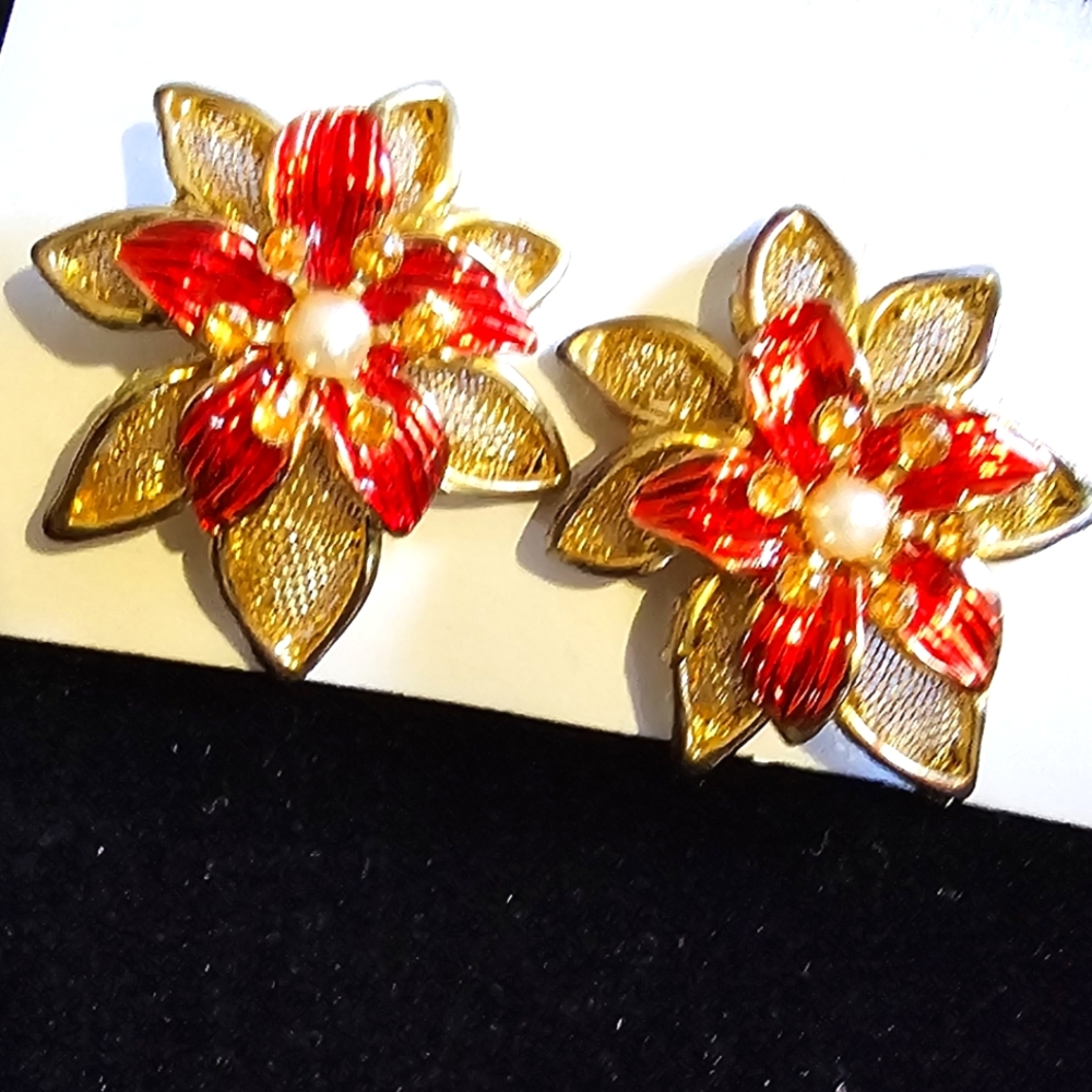 Vintage Floral Festive Earrings